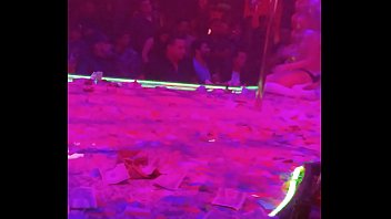 Alexis Texas bailando en el Stripclub DejaVu girls de Tijuana, 11- 23- 2019