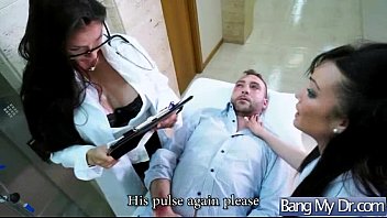 hard intercorse between doctor and slut horny patient marta la croft vid 19