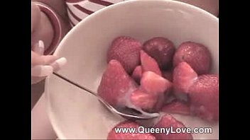 queeny strawberry