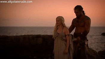 Daenerys Targaryen (Emilia Clarke) in sex and nude scene of Game Of Thrones