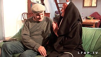 une vieille nonne baisee et sodomisee par papy et s. pote